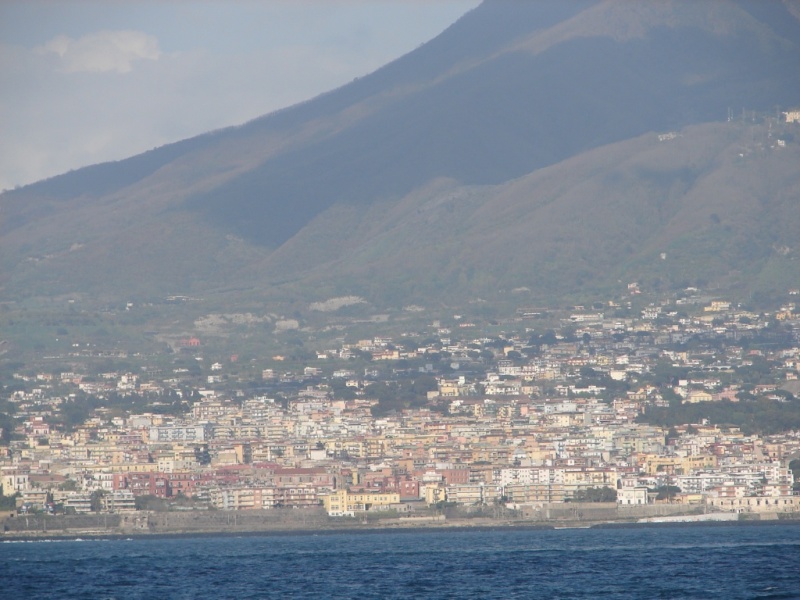 2008/03(March)/AroundTheWorld/Isle of Capri/800x600_Naples.jpg